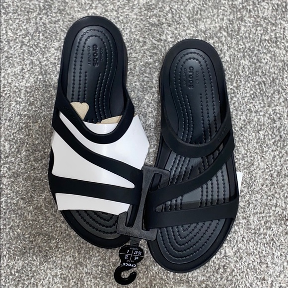 black crocs women's size 6